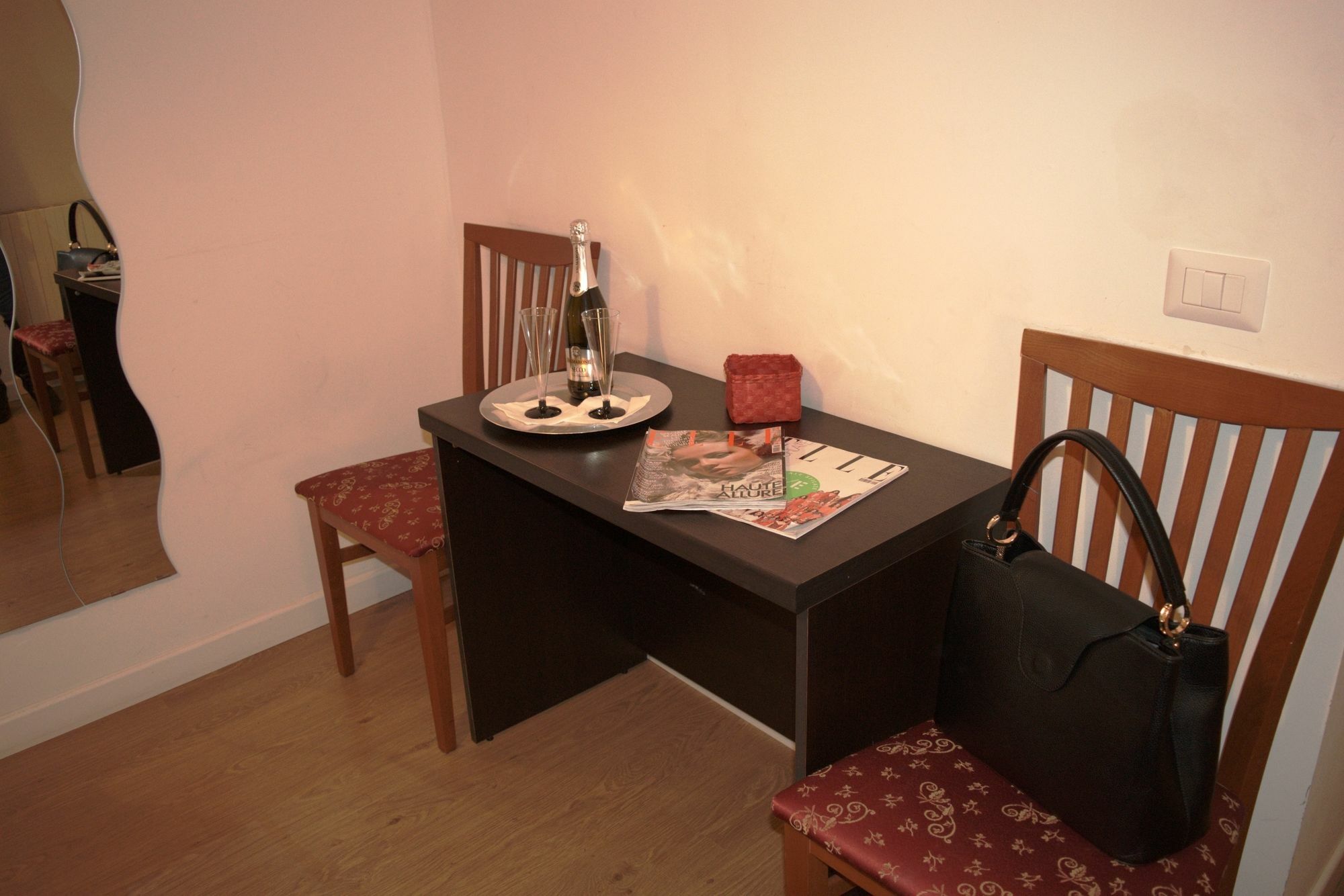 Julius Caesar Home Roma Ngoại thất bức ảnh